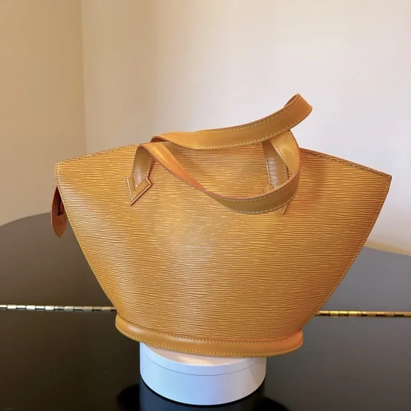 Louis Vuitton Authentic Luxury Vintage Retro Minimalist Epi Saint Jacques Bag - Picture 4 of 17